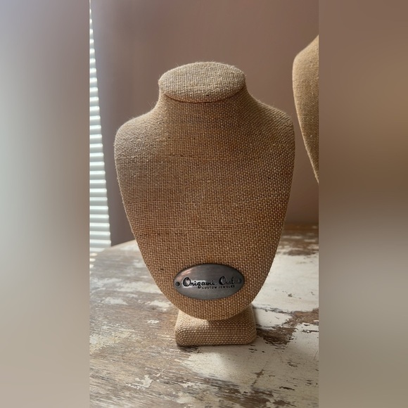 Authentic Origami Owl Displays - Picture 2 of 3